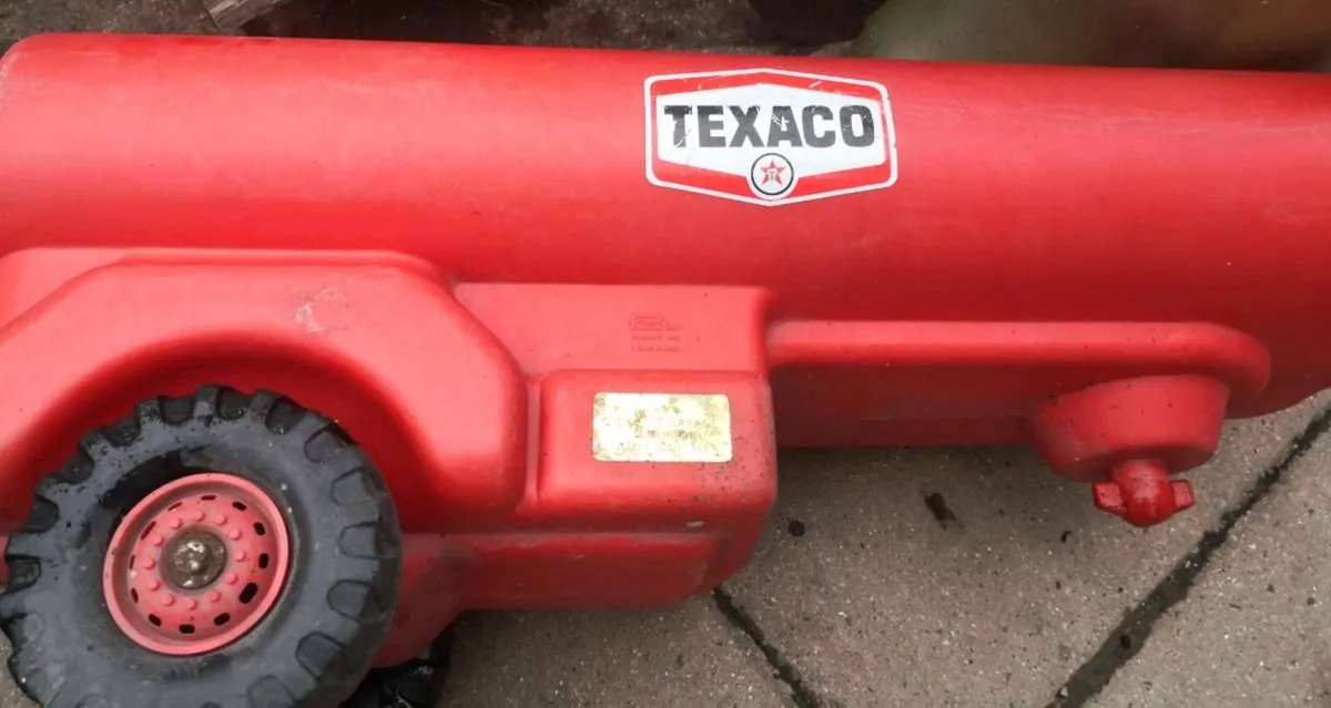 Vintage large TEXACO tanker - Image 2