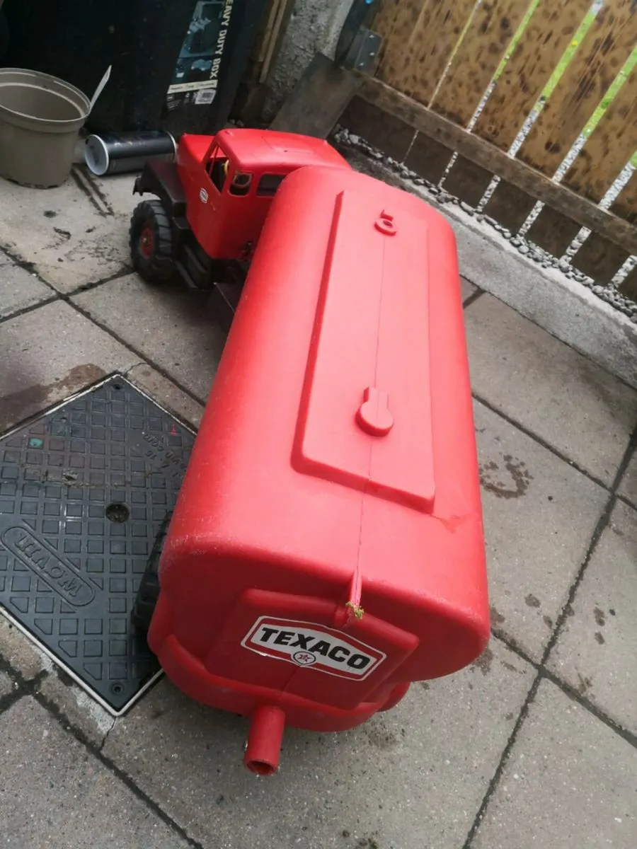 Vintage large TEXACO tanker - Image 3
