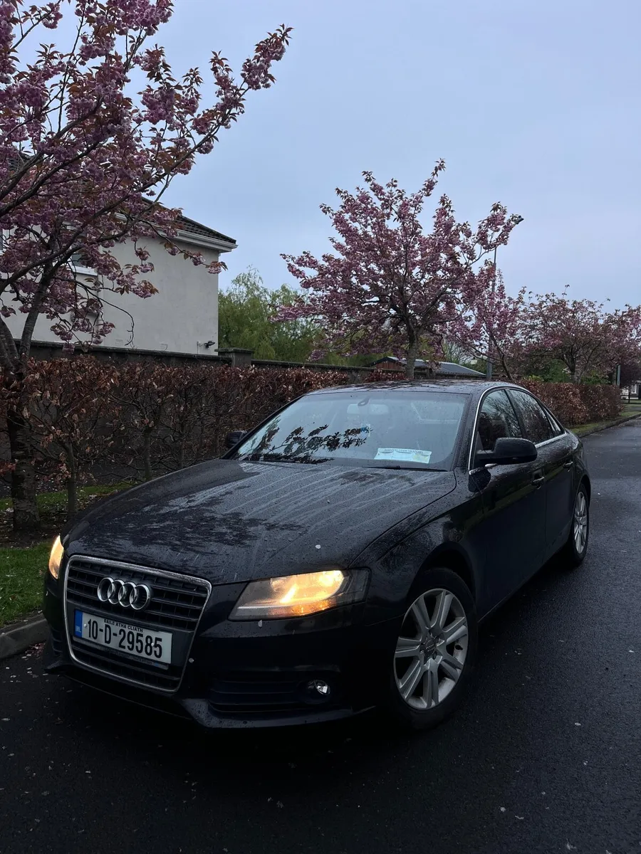 Audi A4 2010 - Image 1