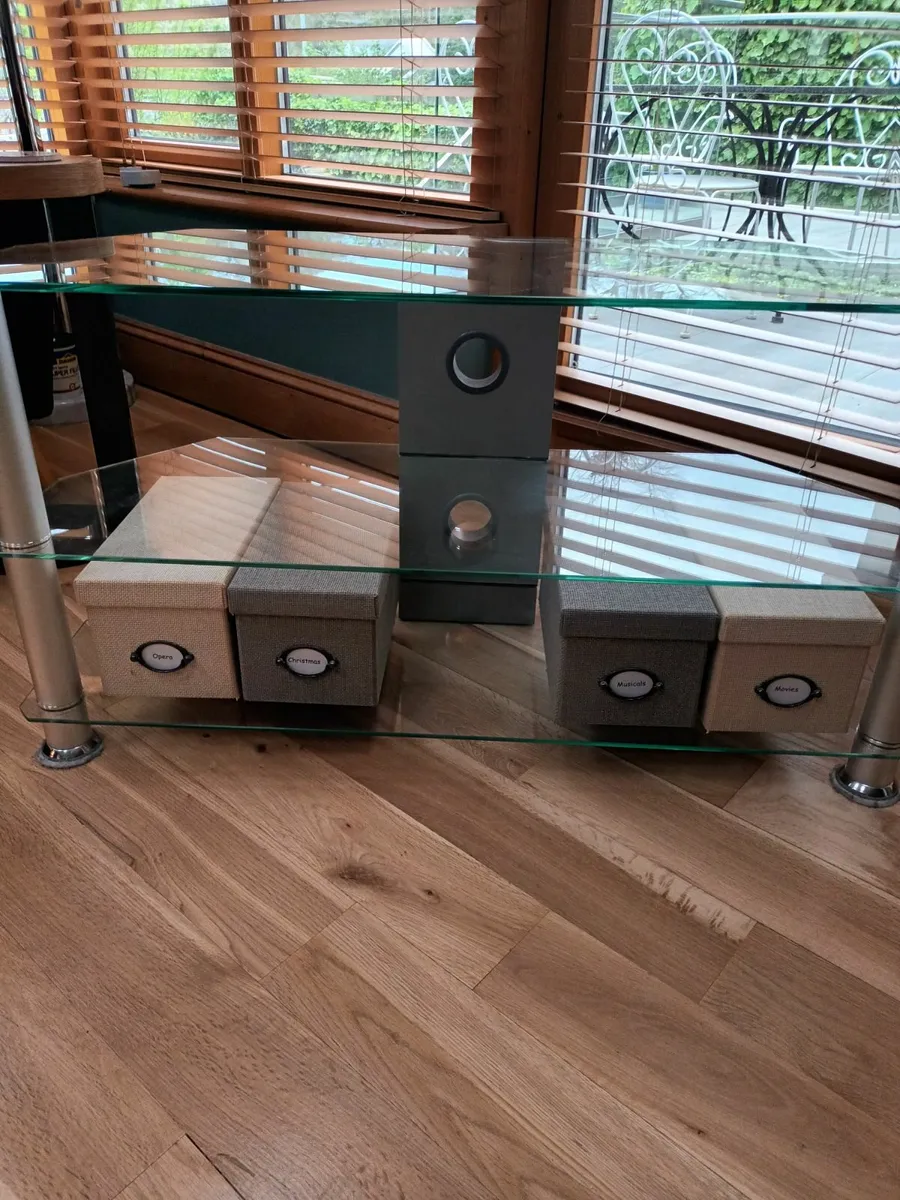 TV / Media 3-tier Stand - Image 3