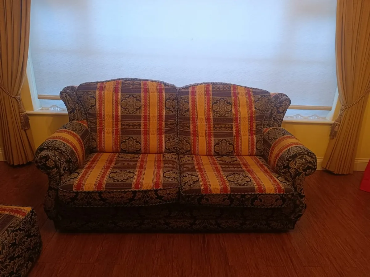 Sofa and armchairs - Image 2