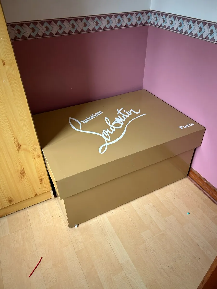 Shoe storage box - Image 1