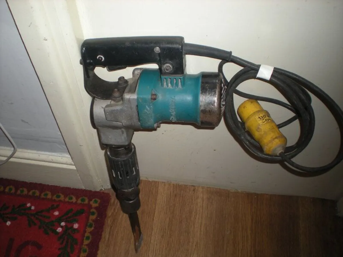 Makita Hammer HMO810T  110V