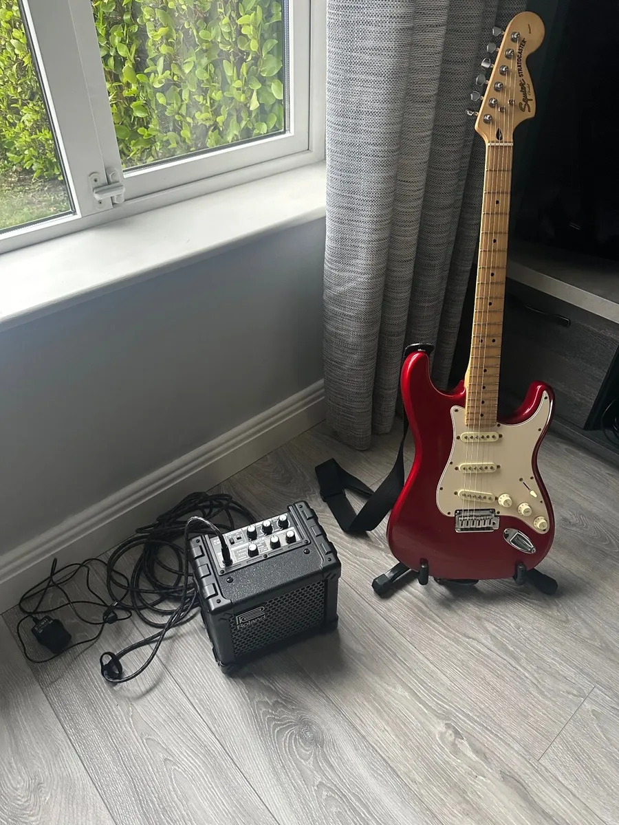 Fender Squier Stratocaster - Image 1