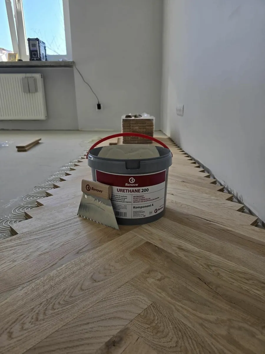 Parquet Flooring SOLID OAK Herringbone - Image 1