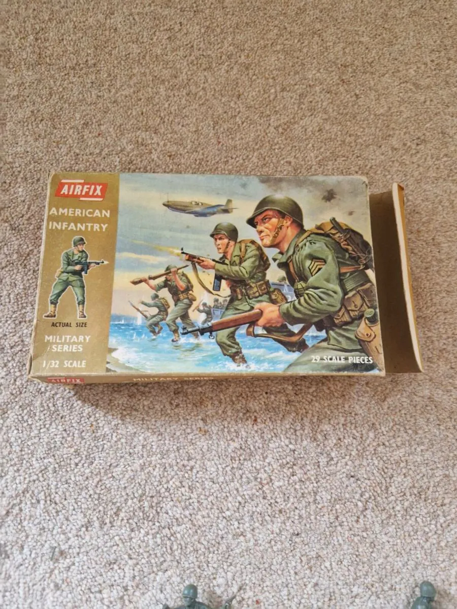 Vintage Airfix American WW2 Soldiers - Image 2