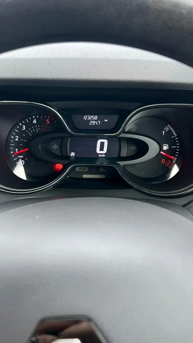 Renault Captur New NCT 05/27 - Image 4