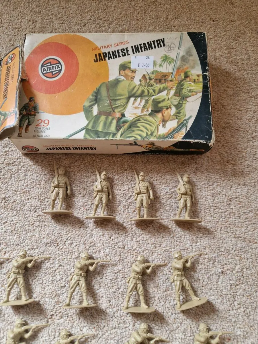 Vintage Airfix Japanese WW2 Soldiers 1.32 - Image 3