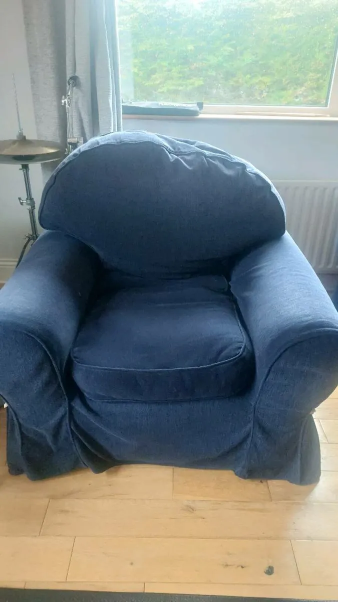 3 Piece Suite - Image 4