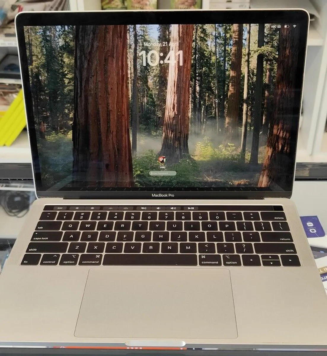 Apple MacBook Pro 13" A1989 (2018) - i7 2.7GHz (i7-8559U)- 16GB RAM - 500GB SSD - Sequoia 15.4 - Battery: 157 cycle - Image 2