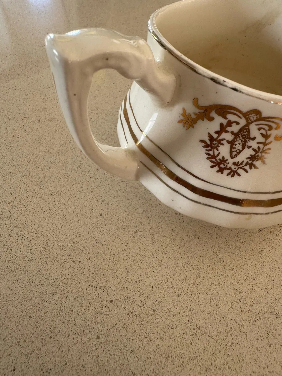 Alfred Meakin gold empire milk jug - Image 3