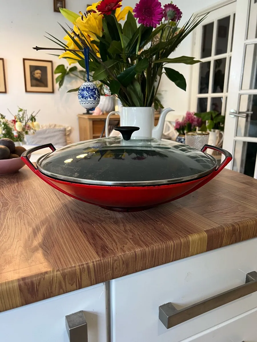 Le Creuset large red wok - Image 1