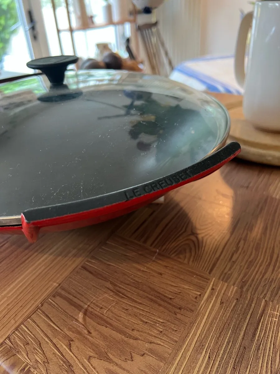 Le Creuset large red wok - Image 4