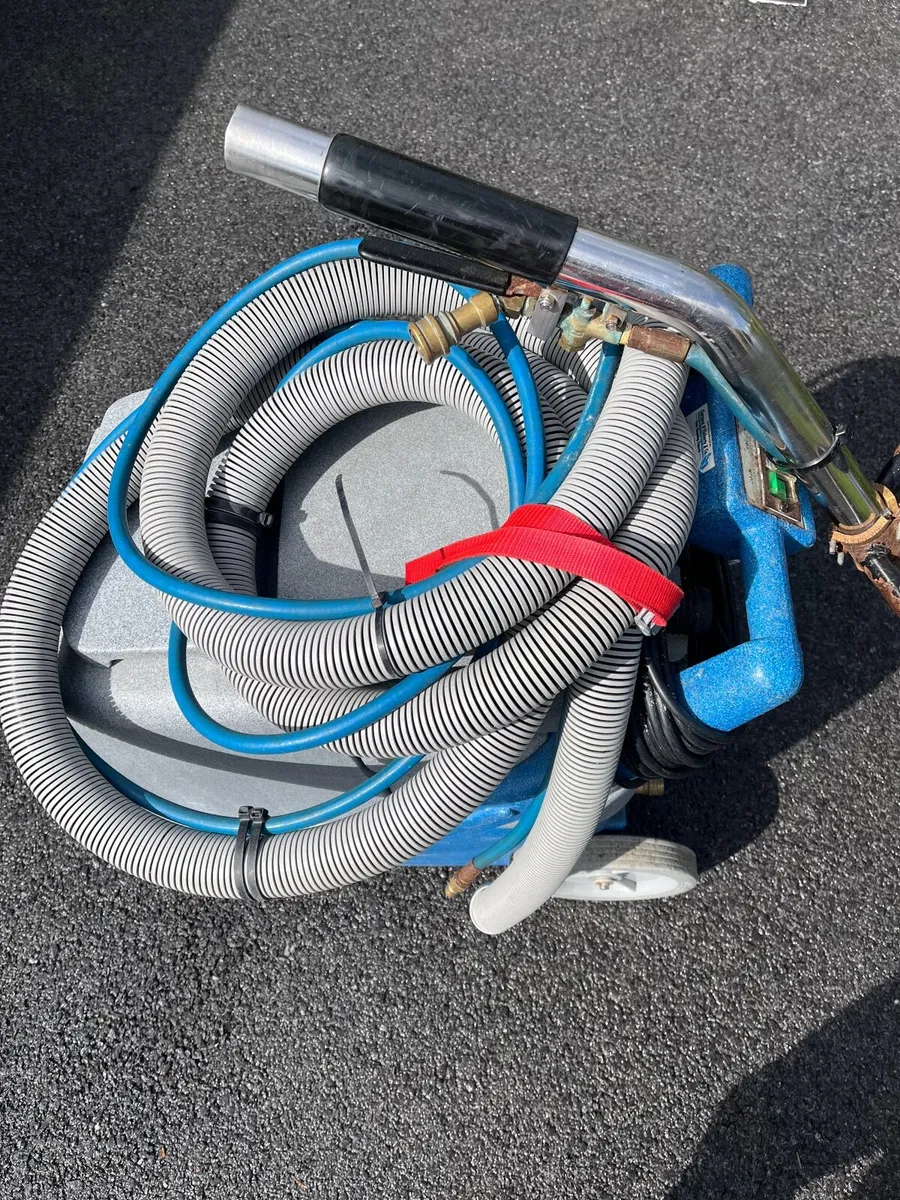 Carpet Cleaning Machine - Image 1