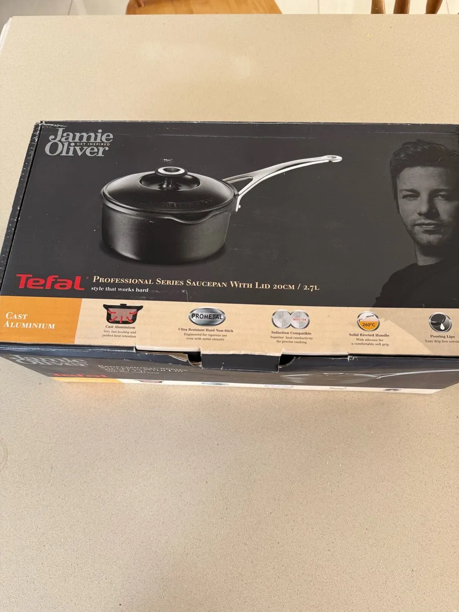 Jamie Oliver tefal sauce pan - Image 1