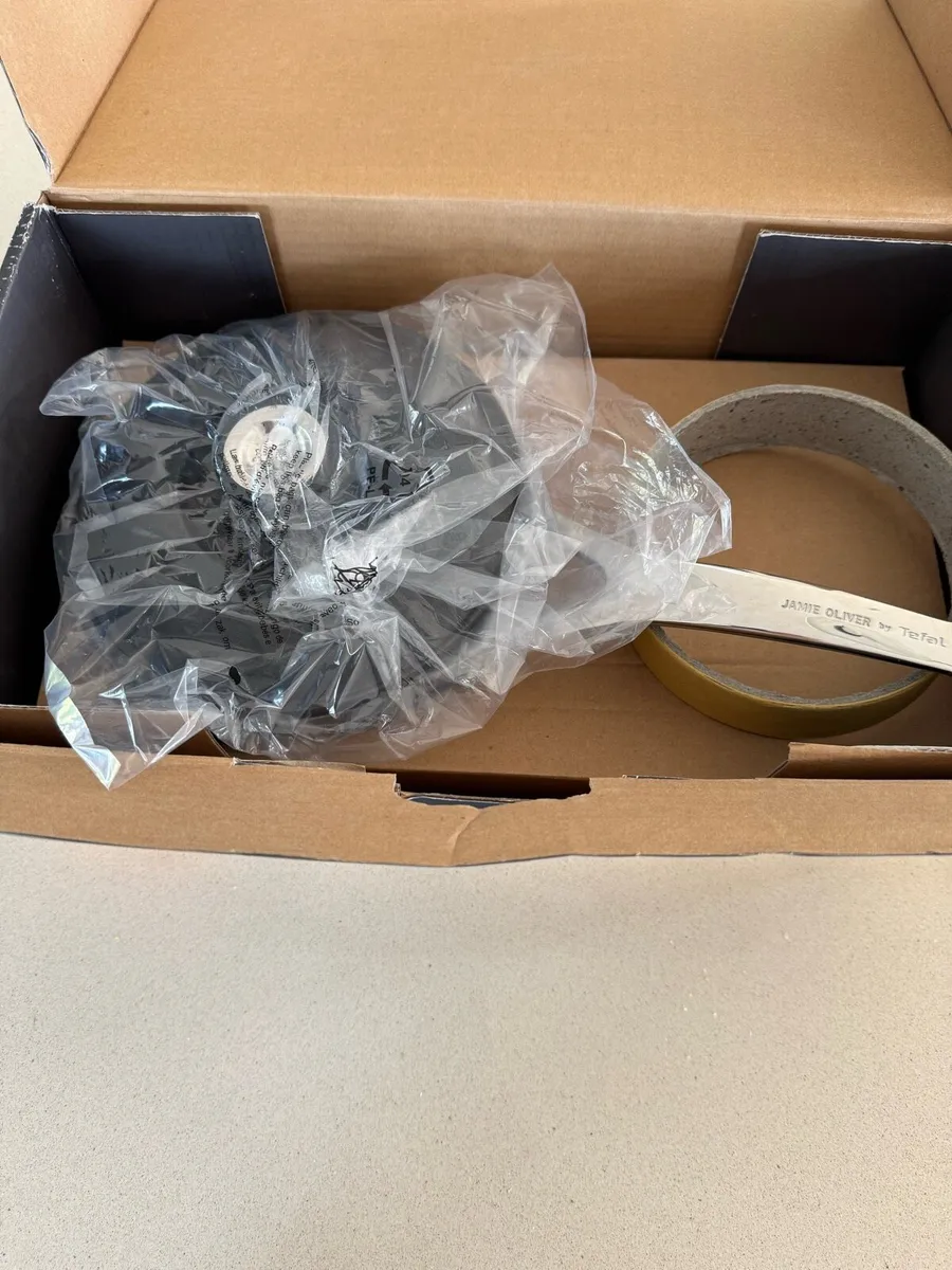 Jamie Oliver tefal sauce pan - Image 2