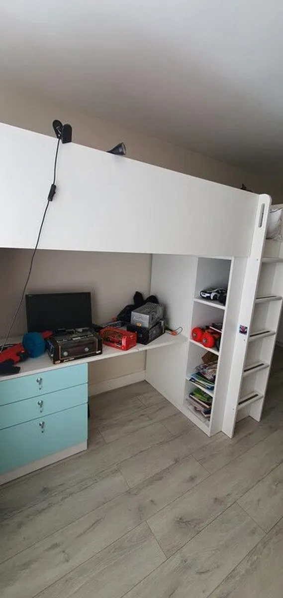 Bunk - Image 2
