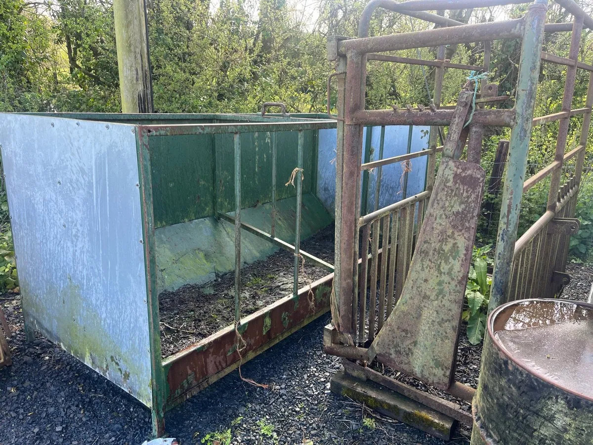 Sheep and cattle feeders and mobile crush - Image 1