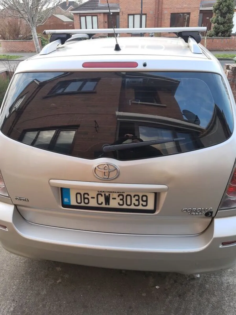 2006 Toyota Corolla - Image 2