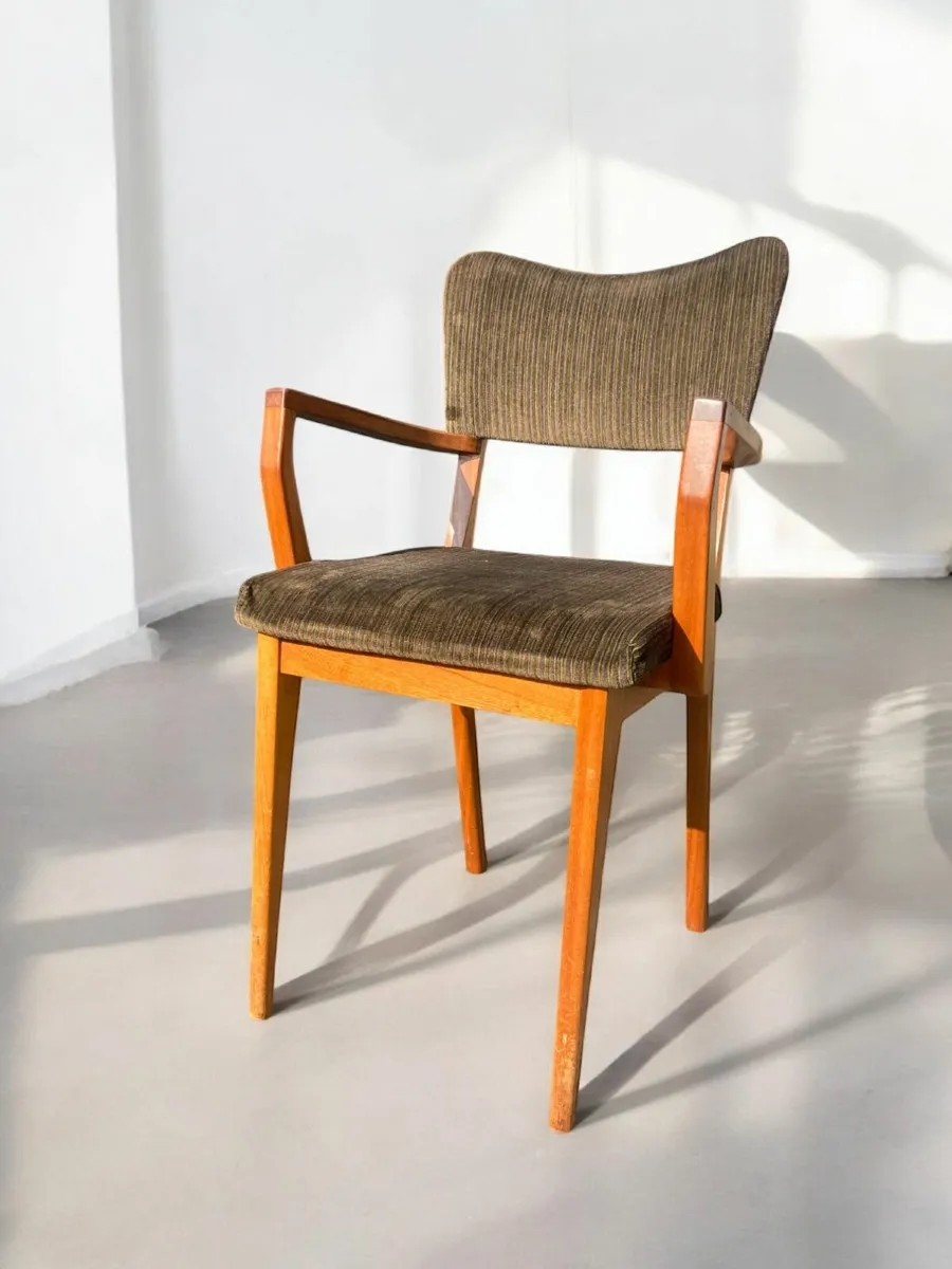 Mid Century Elbow Chair / Carver Chair - Image 4