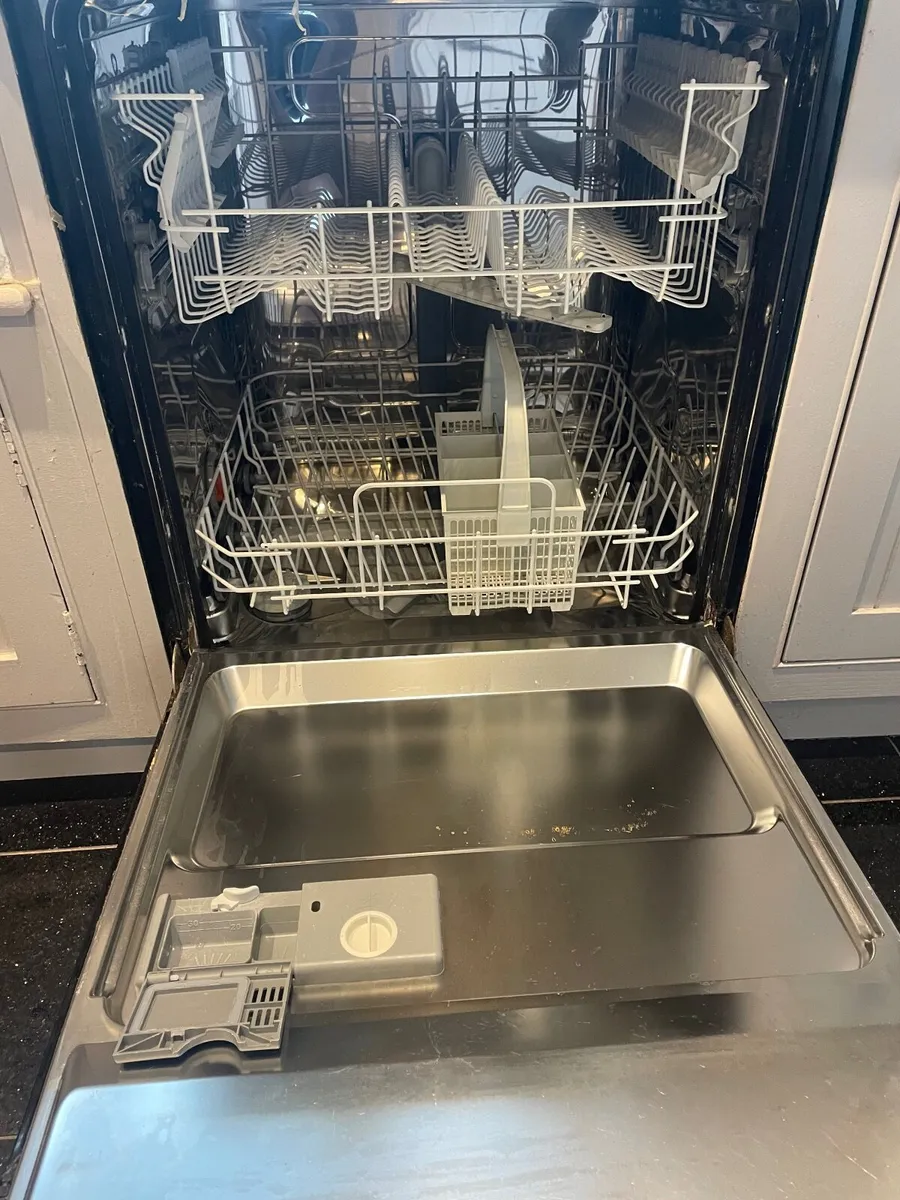 Dishwasher - Image 3