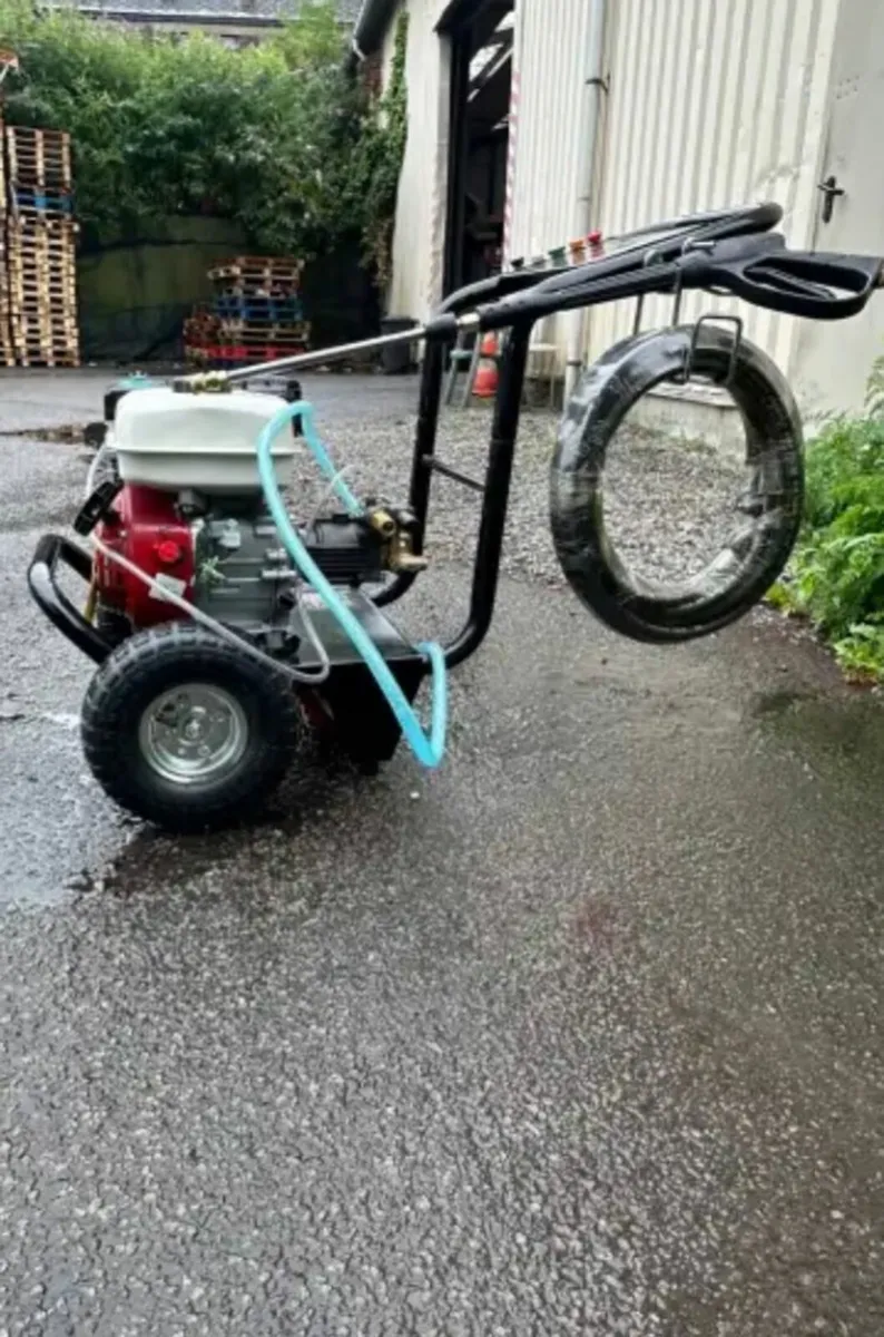 Petrol power washer free - Image 4