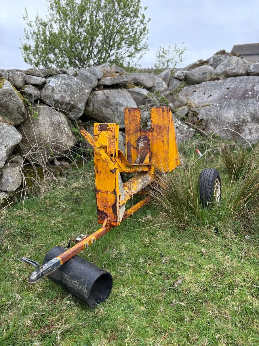 Hitachi 70 Blade,Towable mixer frame,bucket - Image 4