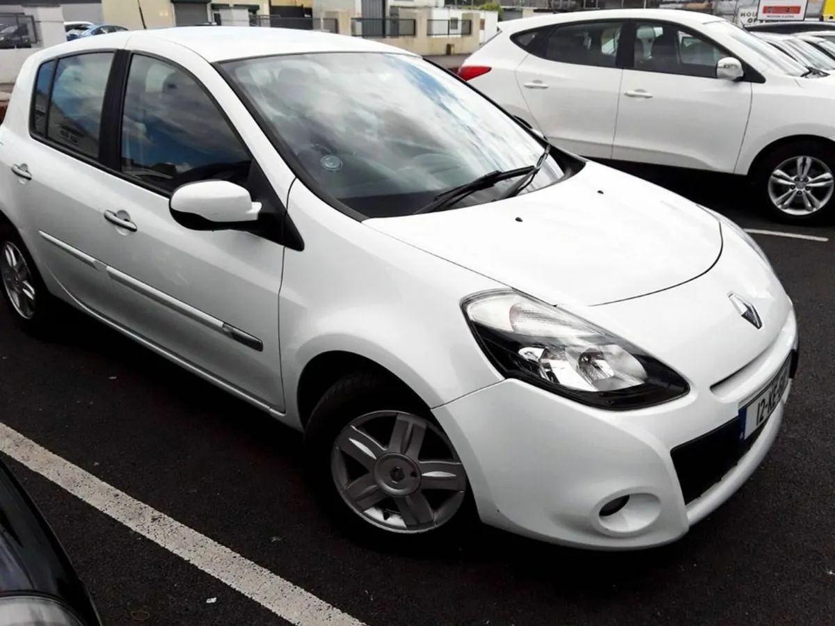 **🚗 FOR SALE: Renault Clio 2012 – Reliable & Econ - Image 1
