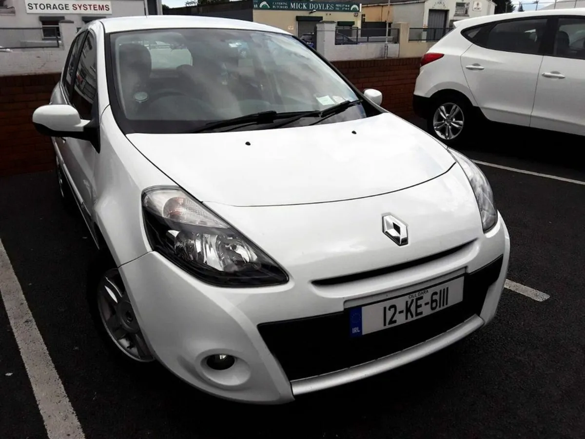 **🚗 FOR SALE: Renault Clio 2012 – Reliable & Econ - Image 4