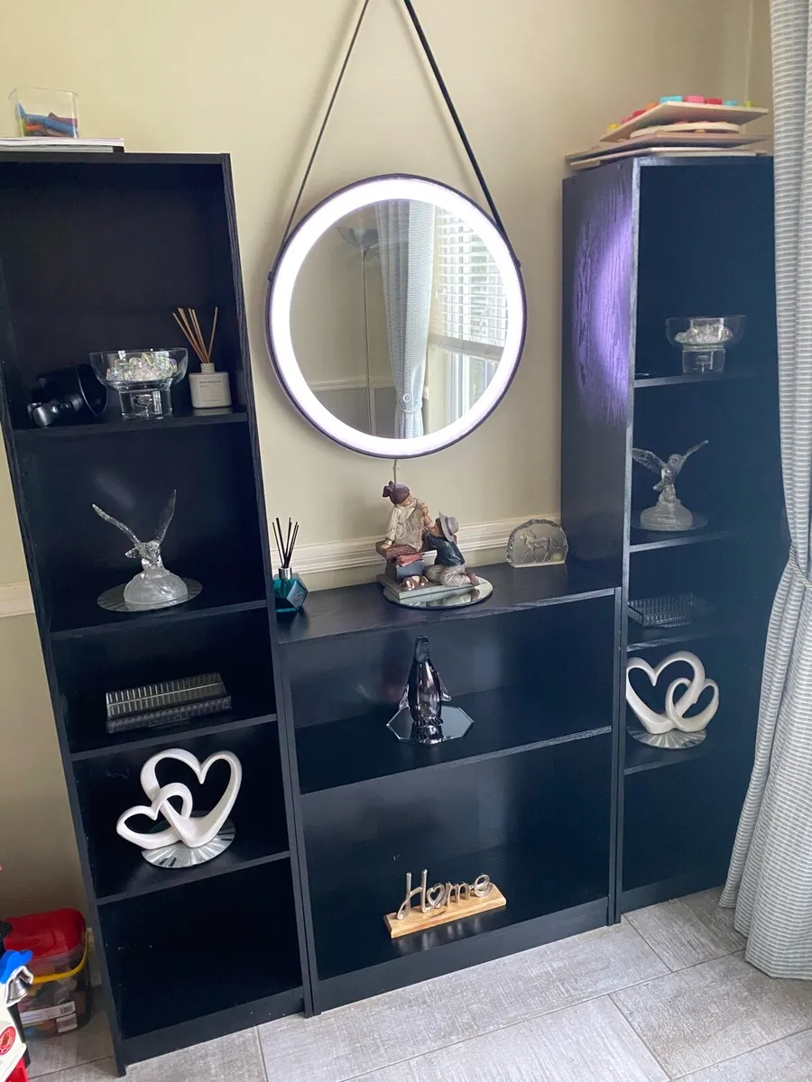 Beautiful units and tables to match - Image 1