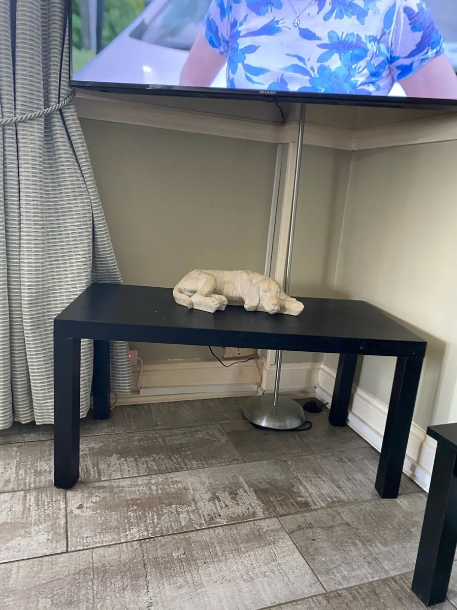 Beautiful units and tables to match - Image 3