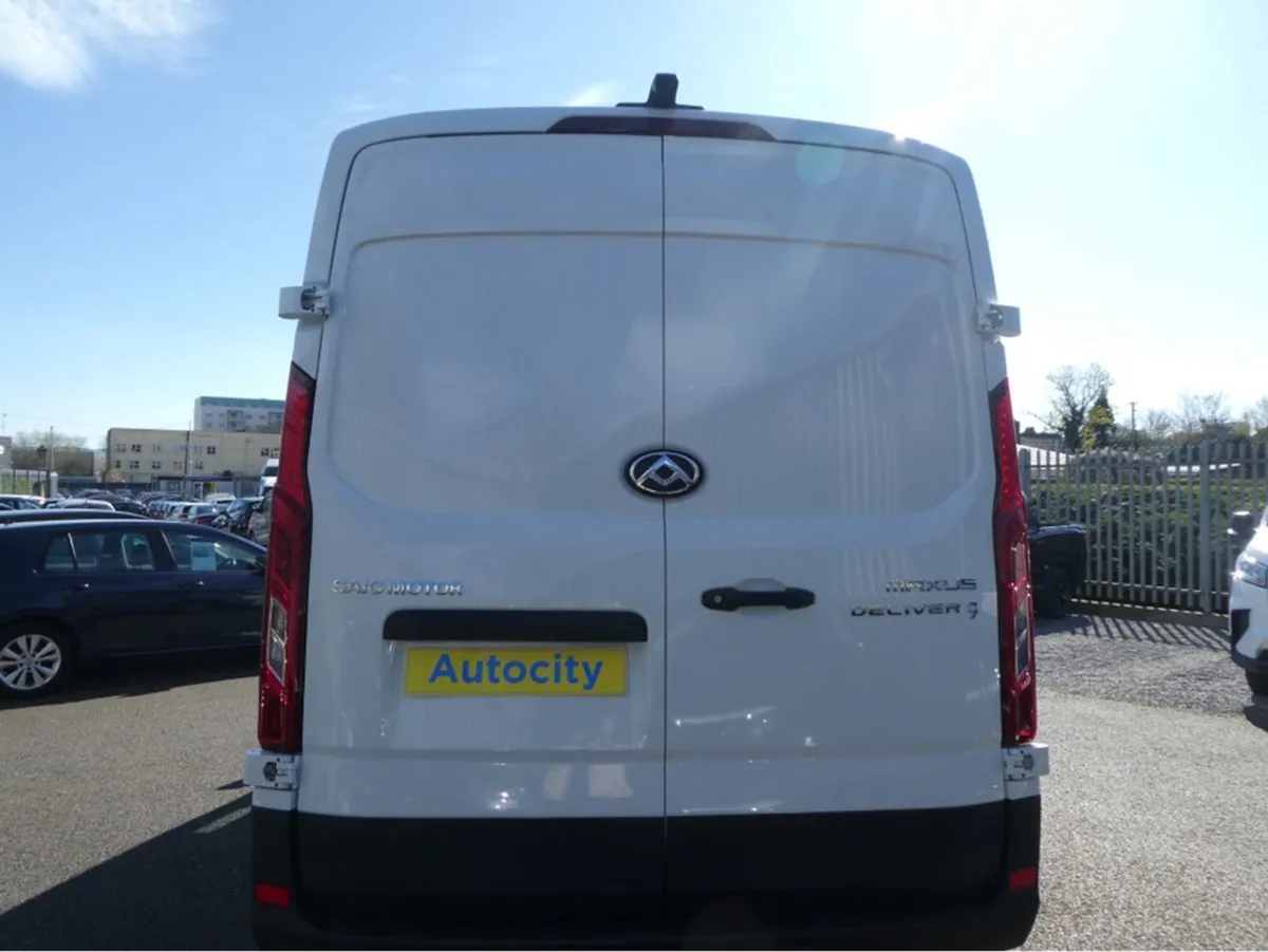 Maxus Deliver 9 Lux Model Hi Roof LWB - Image 3