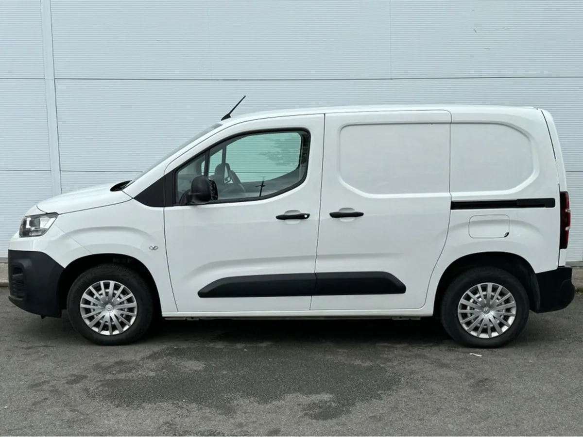 Citroen Berlingo K9 LX 1.5 Bluehdi 75 650KG M 3 - Image 4
