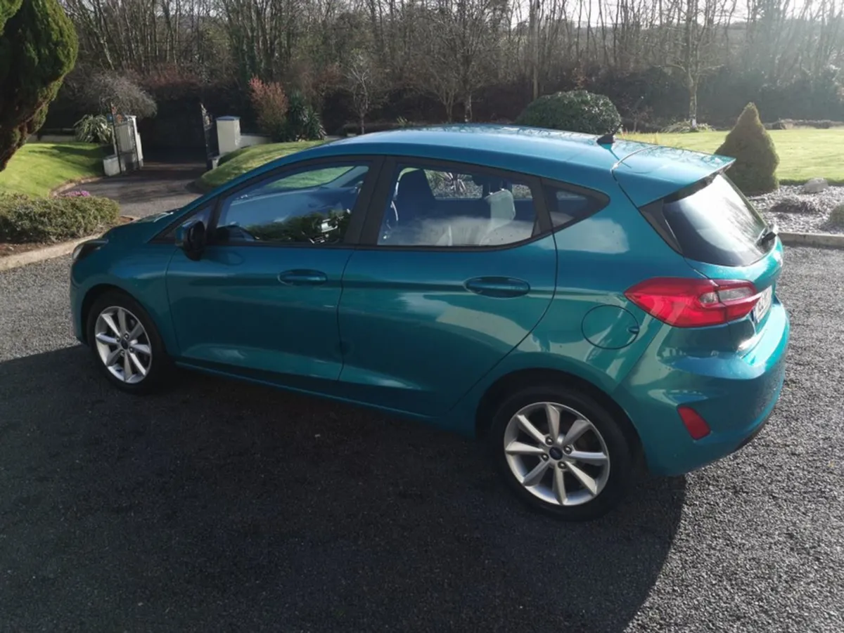 Ford Fiesta Zetec 5DR 1.5 85ps 4DR - Image 3