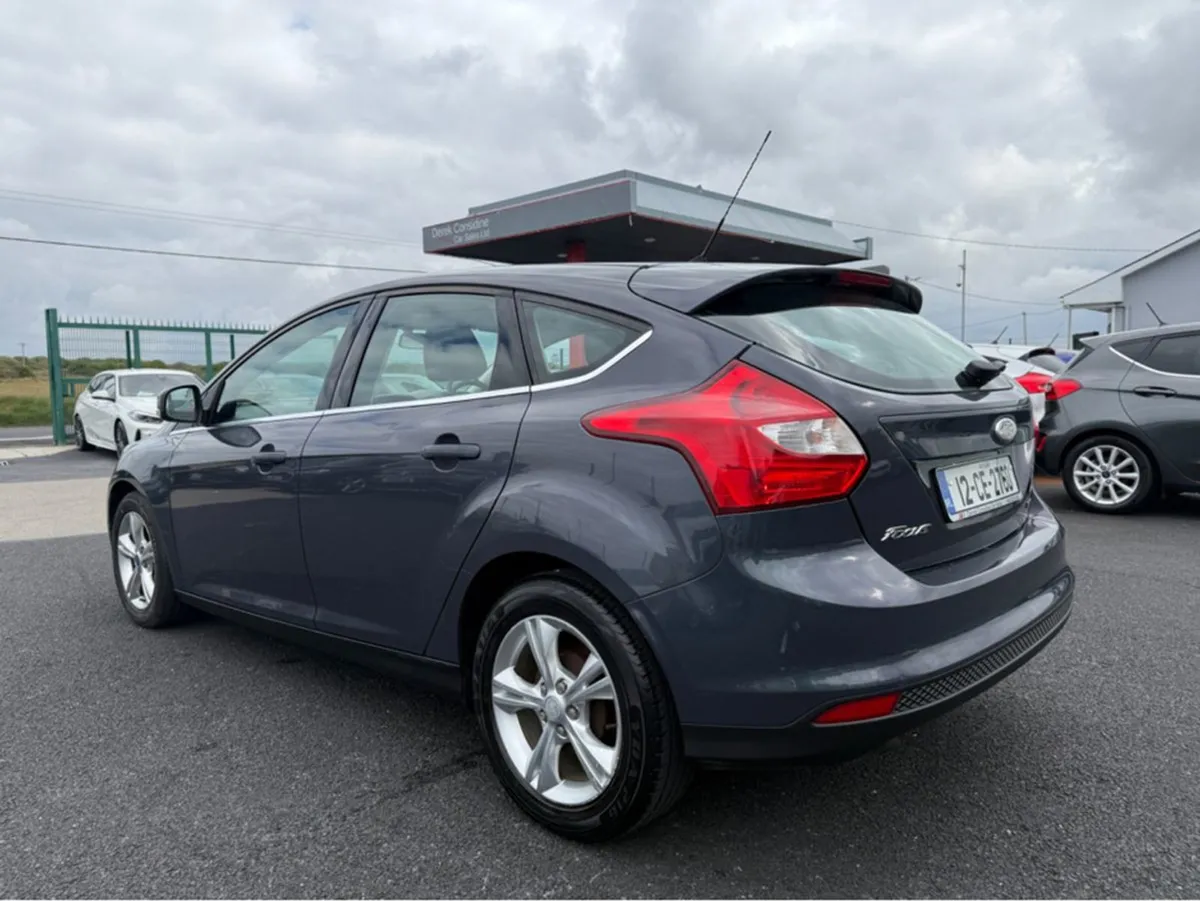 Ford Focus 1.6 Tdci Zetec 113BHP 5DR - Image 3