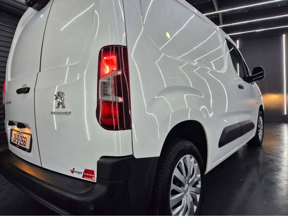 Peugeot Partner Professional Plus 1.5 hdi  15950 - Image 3