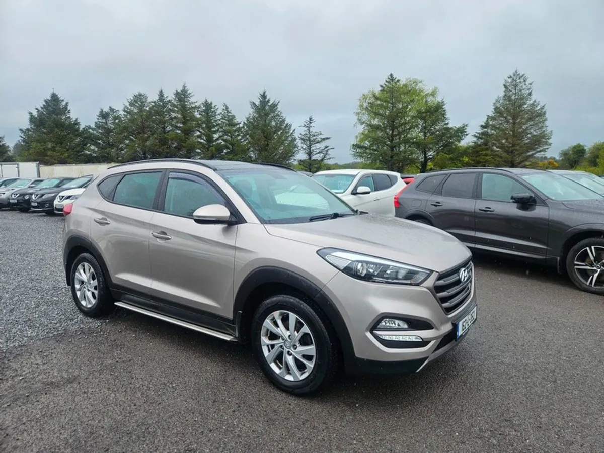 Hyundai Tucson Premium 5DR - Image 2
