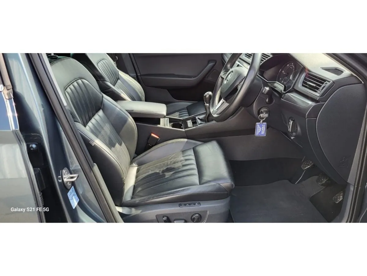 Skoda Superb 2.0 TDI SEL Executive 1 150PS 5DR - Image 4