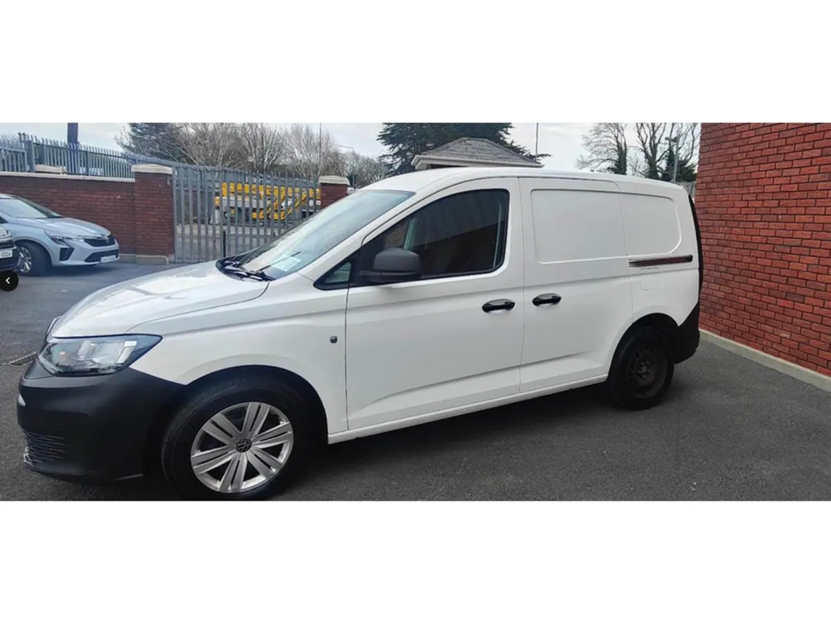 Volkswagen Caddy Cargo TDI 75hp Manual 6speed FWD - Image 2