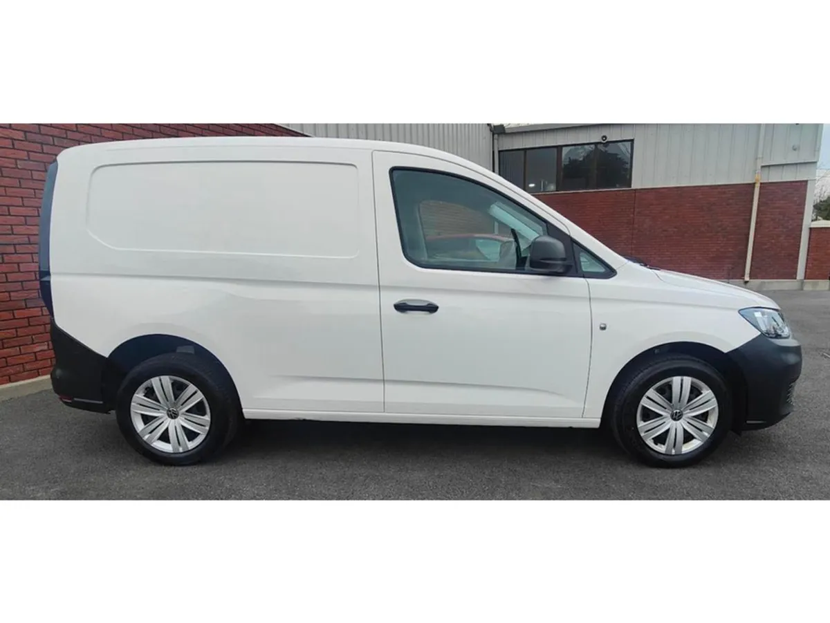 Volkswagen Caddy Cargo TDI 75hp Manual 6speed FWD - Image 4