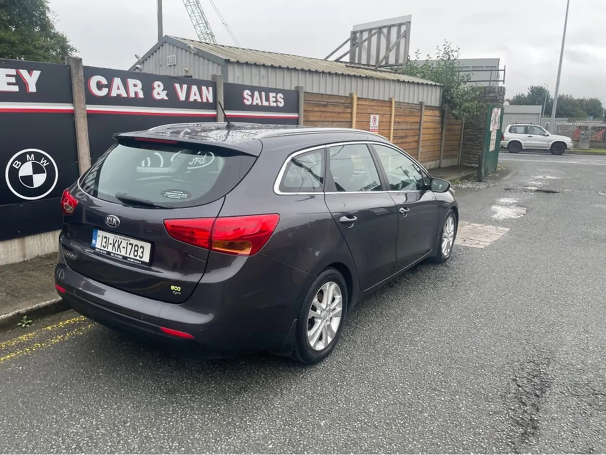 Kia Ceed Cee d 1.6 Crdi 2 Ecodynamics 5 5DR Ecody - Image 4