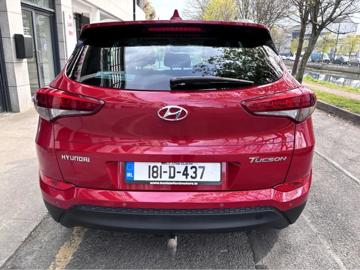 Hyundai Tucson 1.7d Executive SE 5DR - Image 4