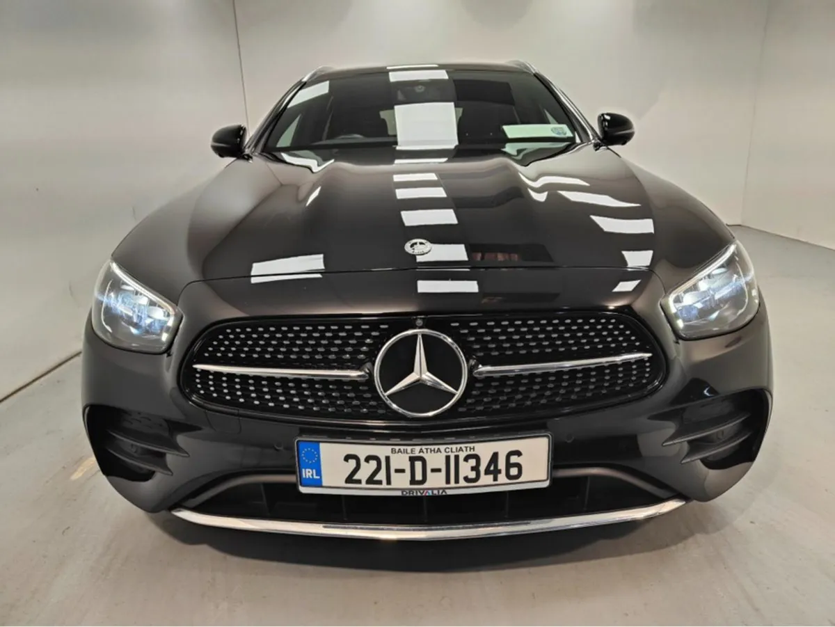 Mercedes-Benz E-Class 300 DE 5DR Auto - Image 2