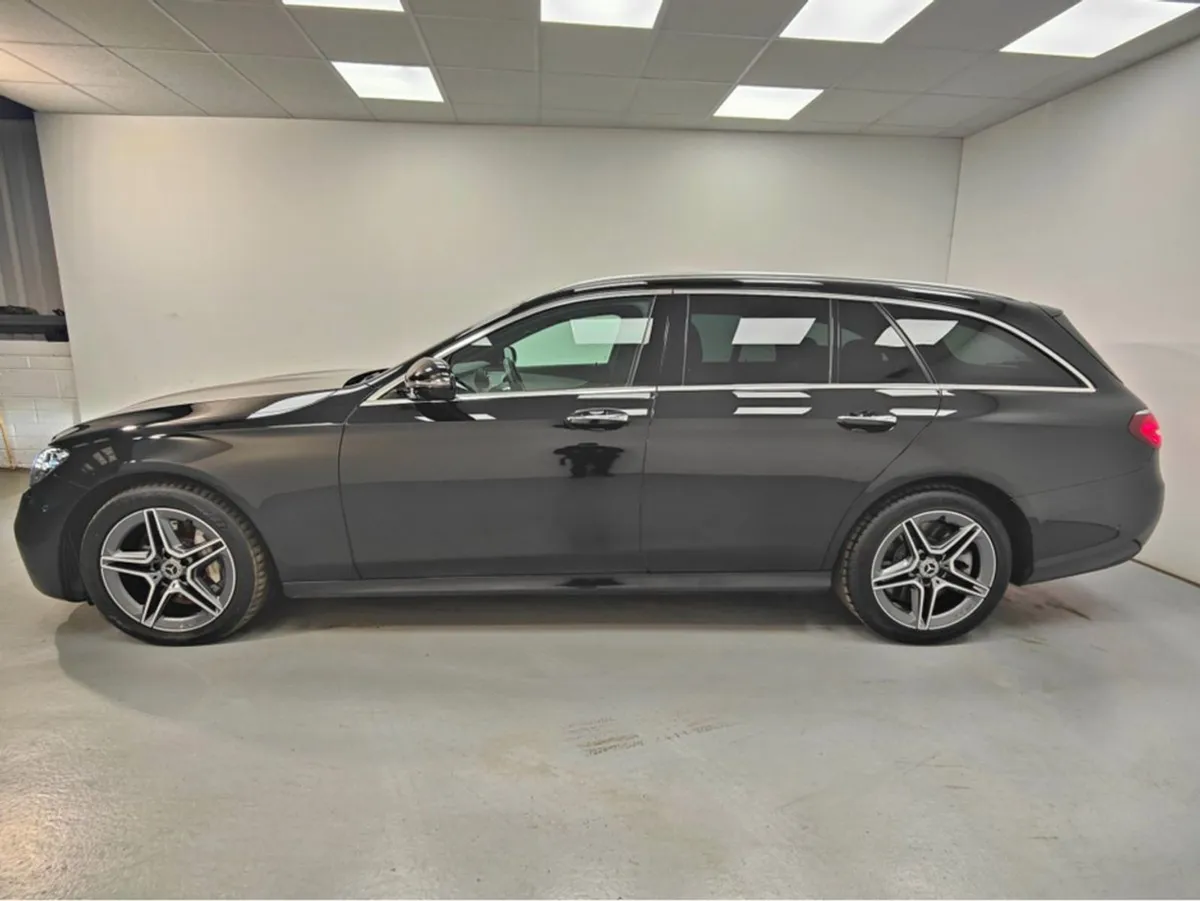 Mercedes-Benz E-Class 300 DE 5DR Auto - Image 3