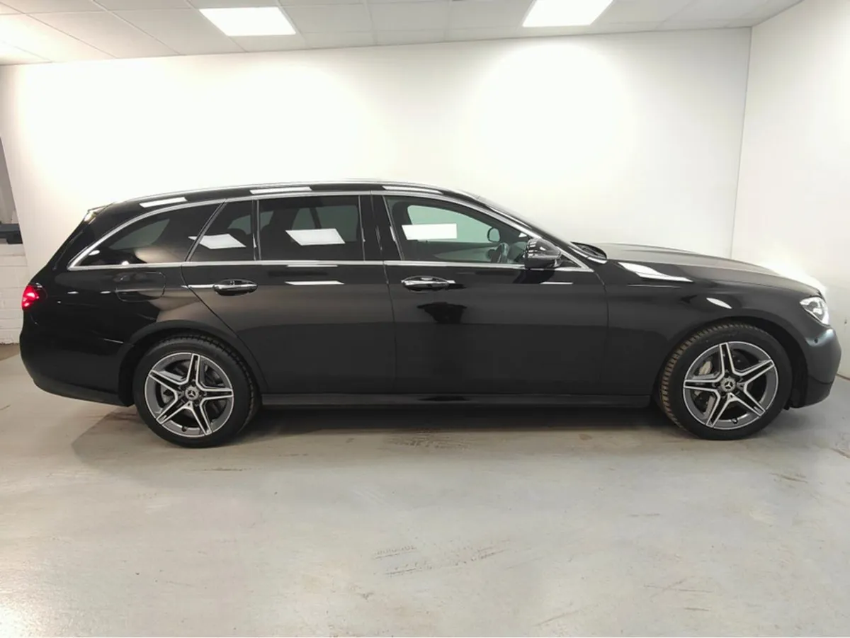 Mercedes-Benz E-Class 300 DE 5DR Auto - Image 4