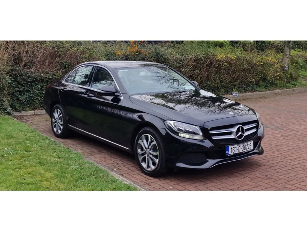 Mercedes-Benz C-Class Very Low Mileage Avantgarde - Image 2