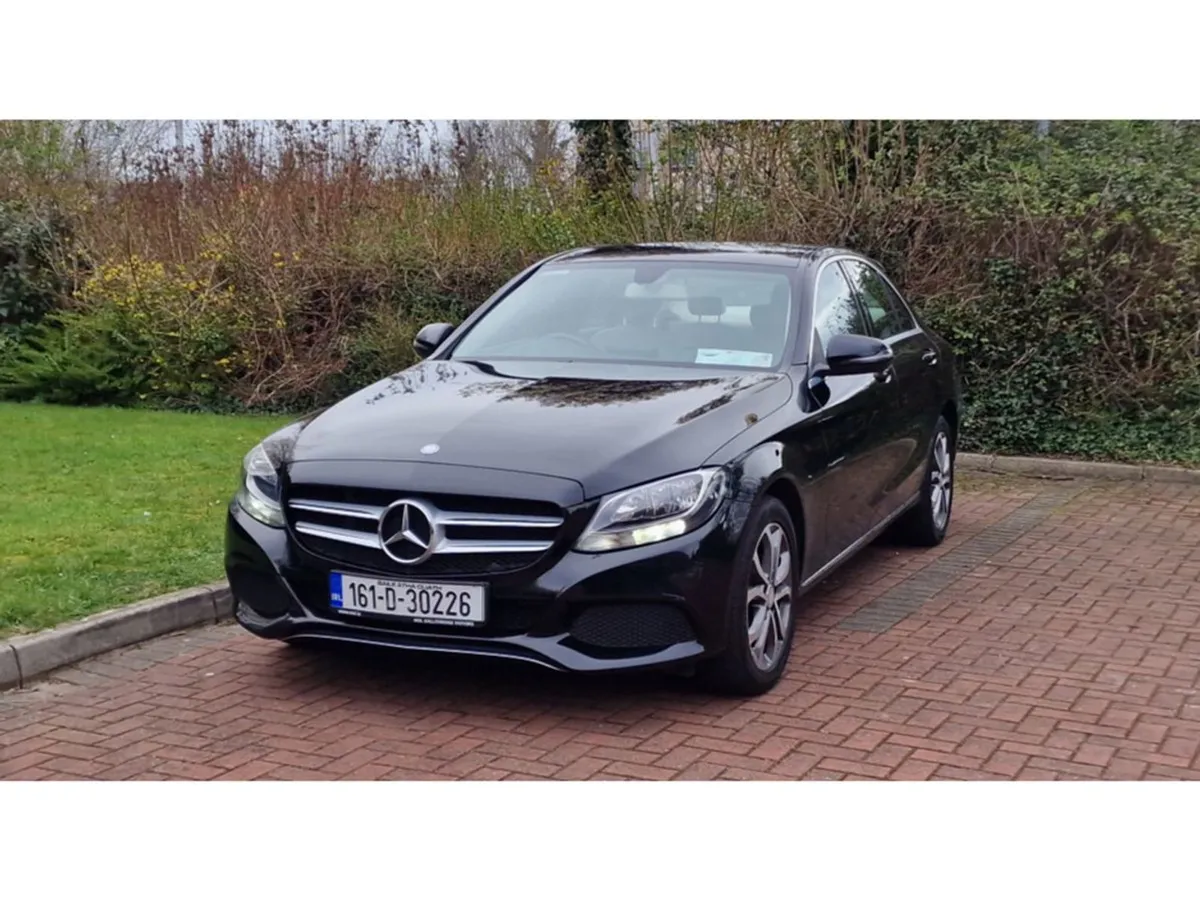 Mercedes-Benz C-Class Very Low Mileage Avantgarde - Image 3
