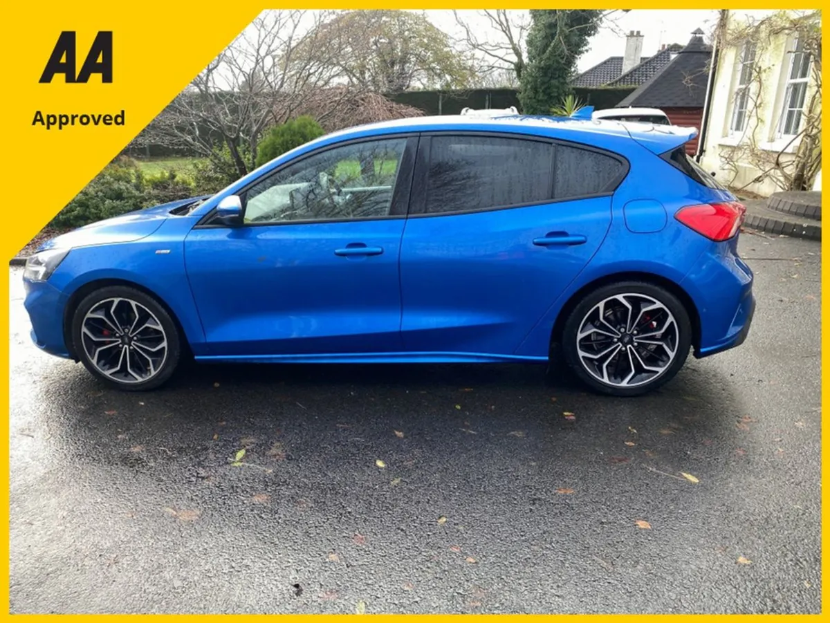 Ford Focus St-line X Tdci - Image 2