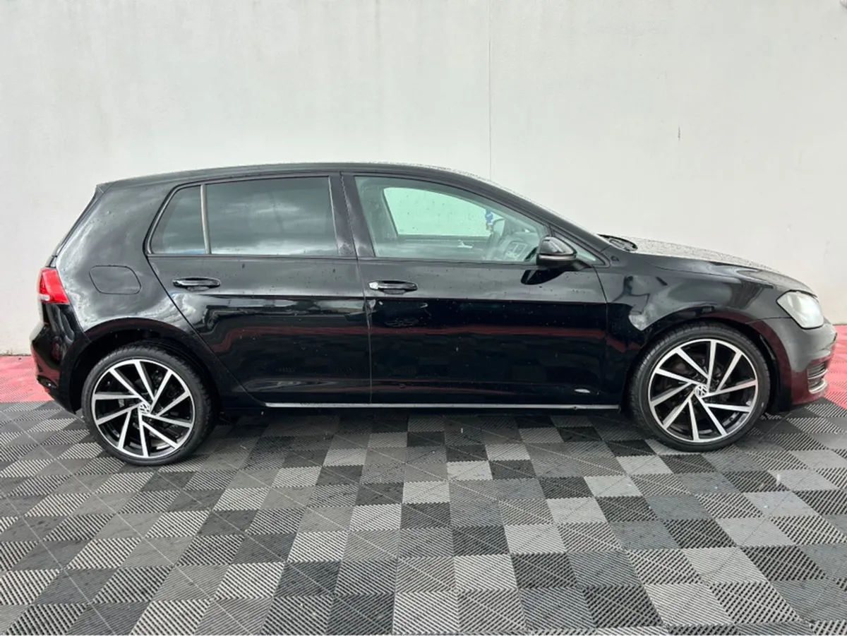 Volkswagen Golf Amazing Spec - Image 3