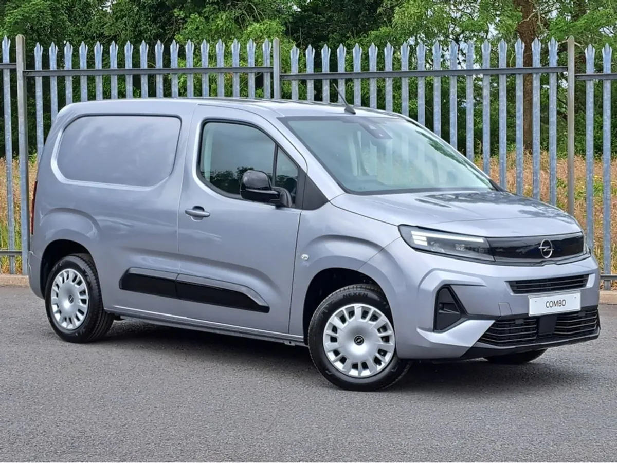 Opel Combo Sportive L1h1 1.5td 130BHP 8 Speed Aut - Image 2